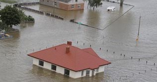 Floods hit Central Europe again, 18 dead in Poland